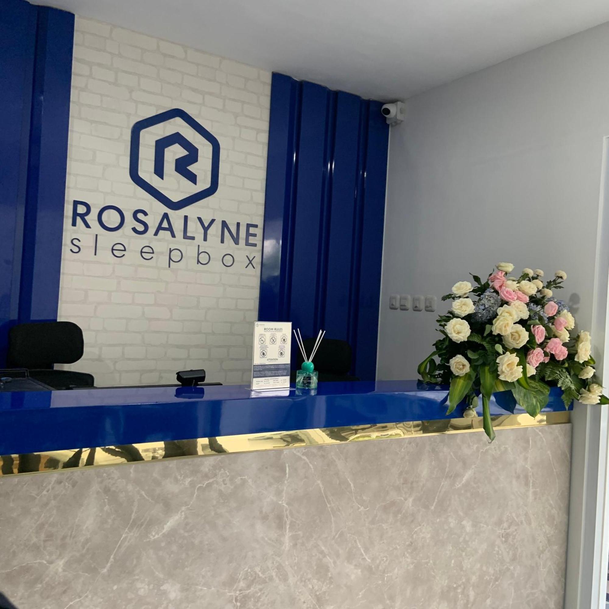 Rosalyne Sleepbox Malioboro 3 Hotel Yogyakarta Bagian luar foto
